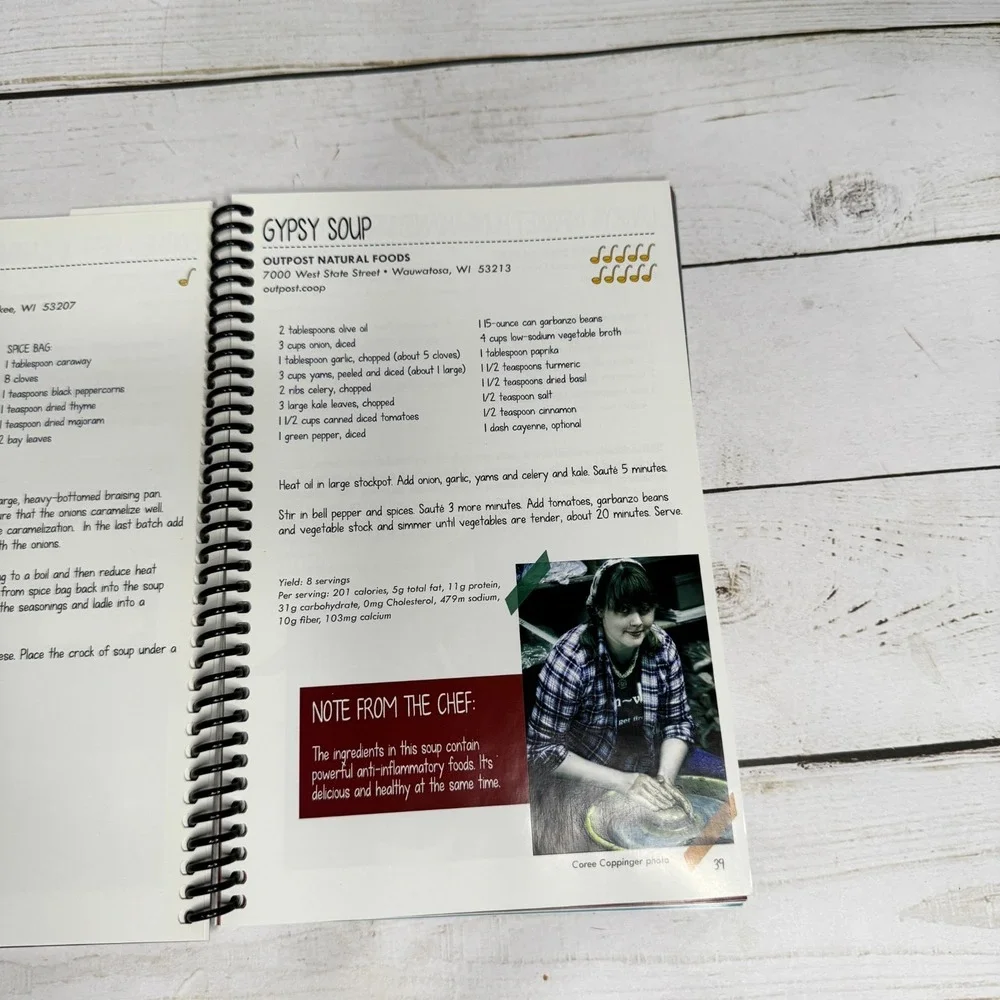The Milwaukee Empty Bowls Cookbook‎ 2011 Spiral Bound Illustrated Soup Recipes